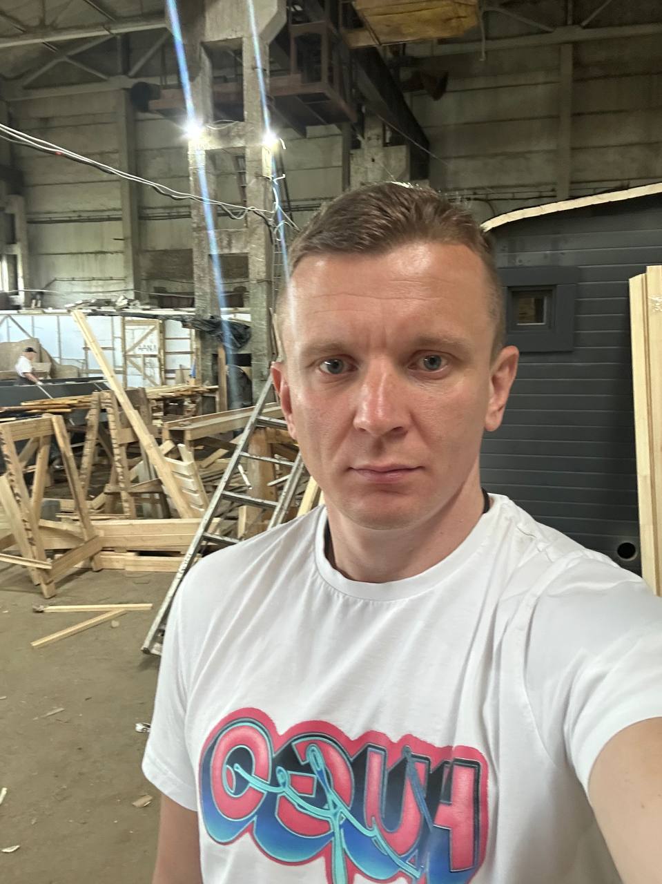 Александр — руководитель компании
